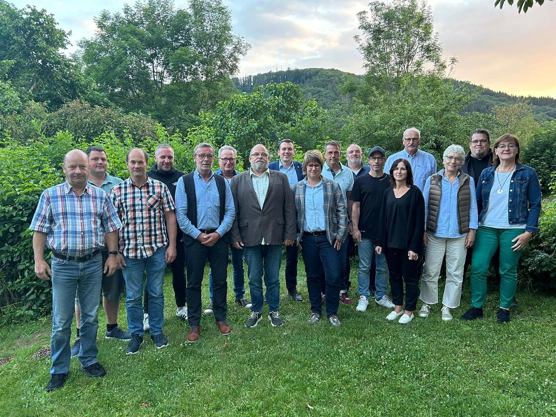 Ortsgemeinderat ab 01.07.2024 mit BM Johannes Kuhl und Ortsbürgermeister Martin Krohn Ortsgemeinderat ab 01.07.2024 mit BM Johannes Kuhl und Ortsbürgermeister Martin Krohn